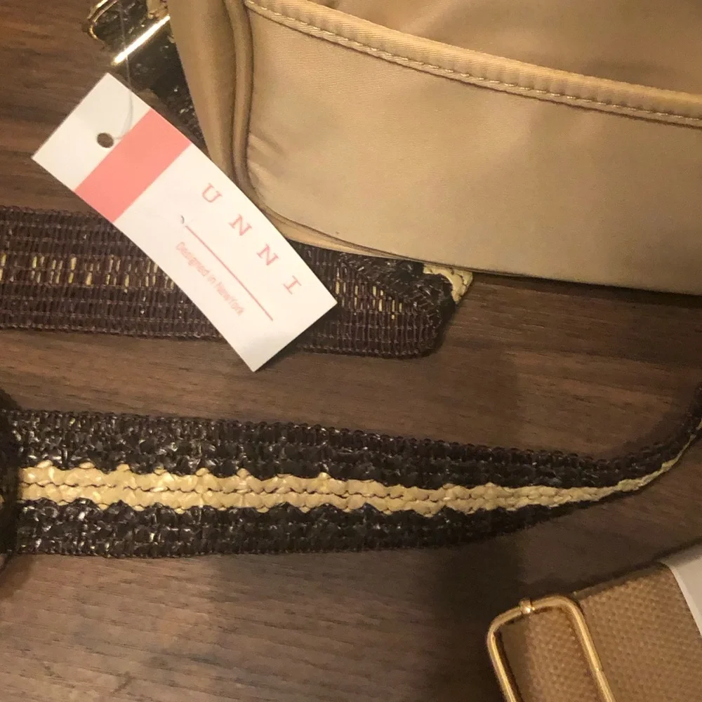 NEW- Unni Crossbody Bag with Straps